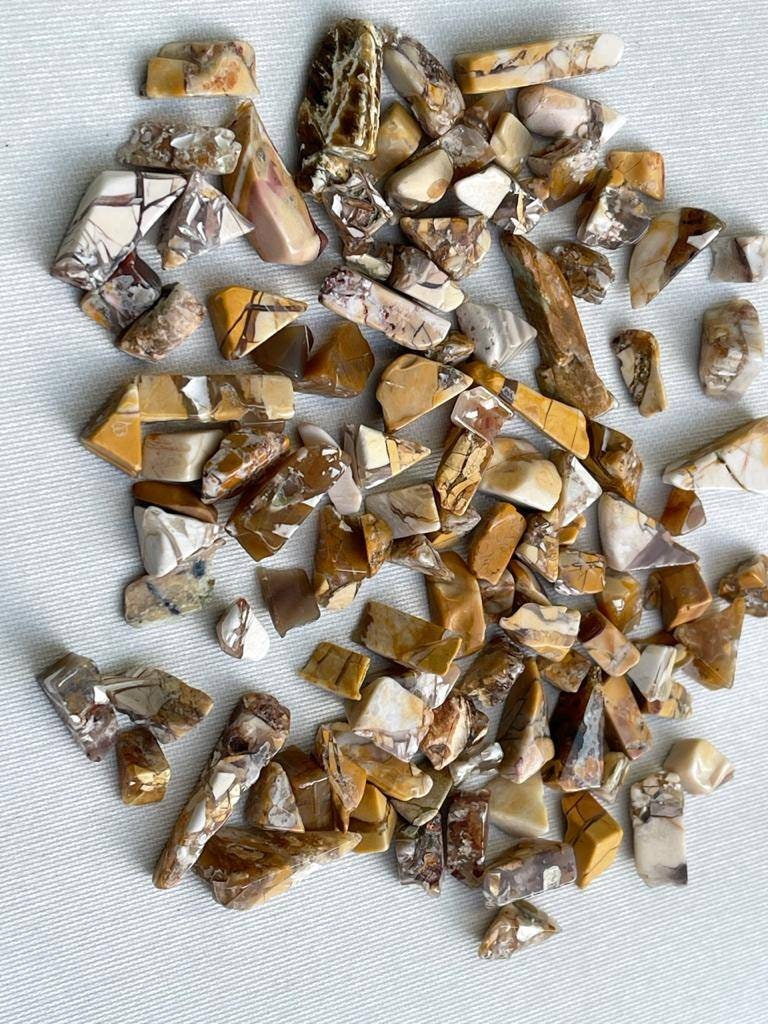 Brecciated Mookaite Inlay Chips: Tumbled & Polished, 30g Packet
