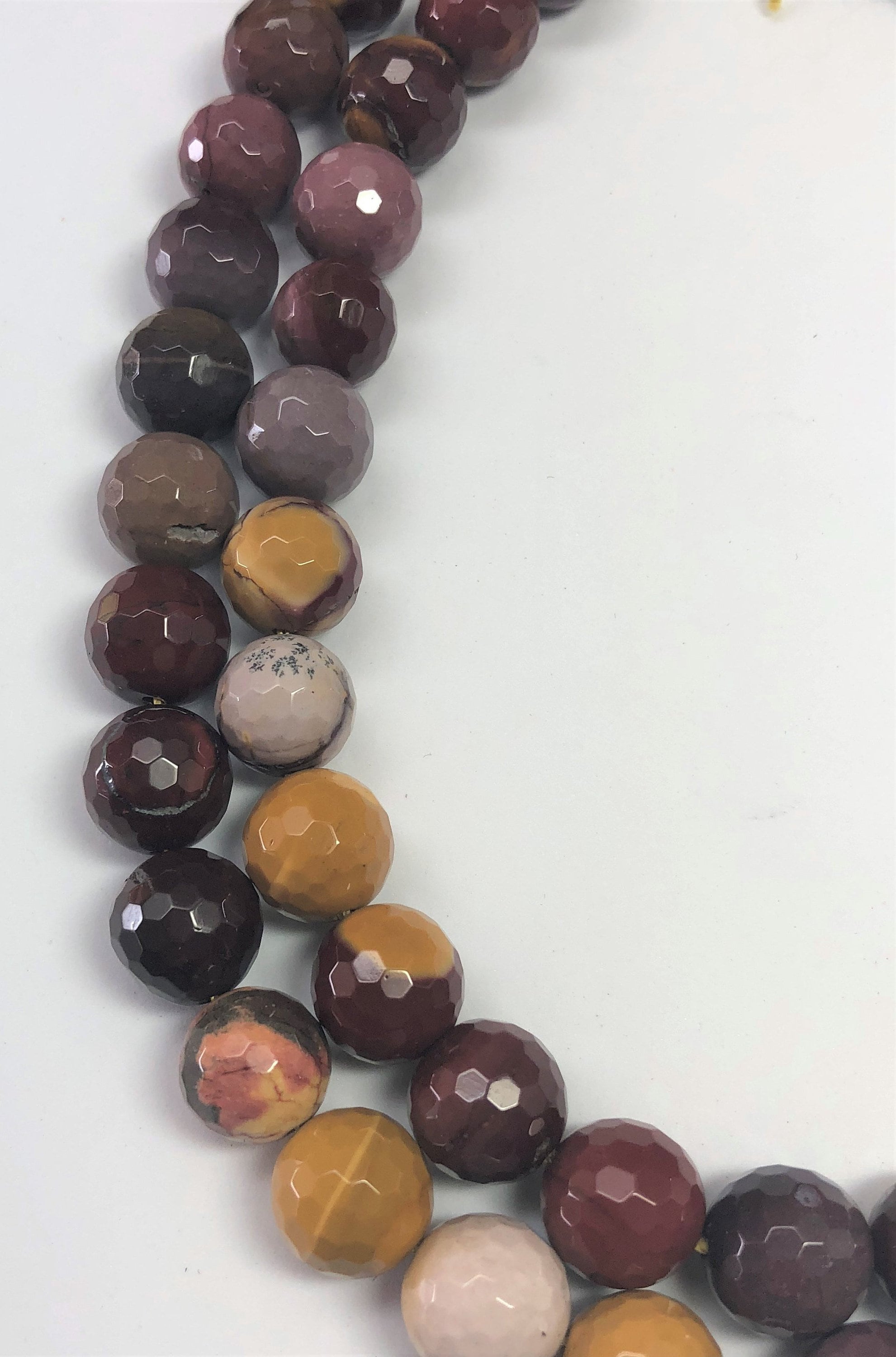 12mm Faceted Mookaite Gemstone Beads. Full 15" Strand Of Aa/aaa Grade Round Beads, Roughly 32 Beads Per Strand. Mooka Jasper. Moukite.