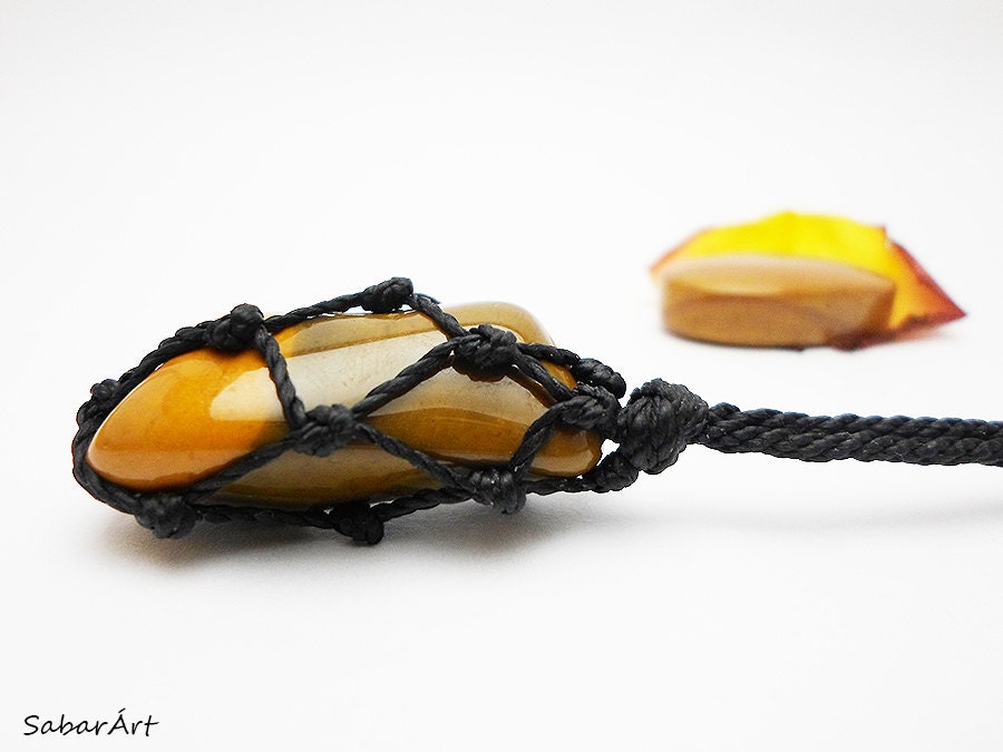 Mookaite Jasper Pendant Necklace: Micro Macrame Healing Stone Mookaite Jasper Pendant Necklace: Micro Macrame Healing Stone