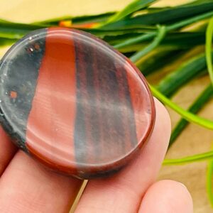 Mookaite Worry Thumb Massage Stone, Healing Crystal Pocket Stone