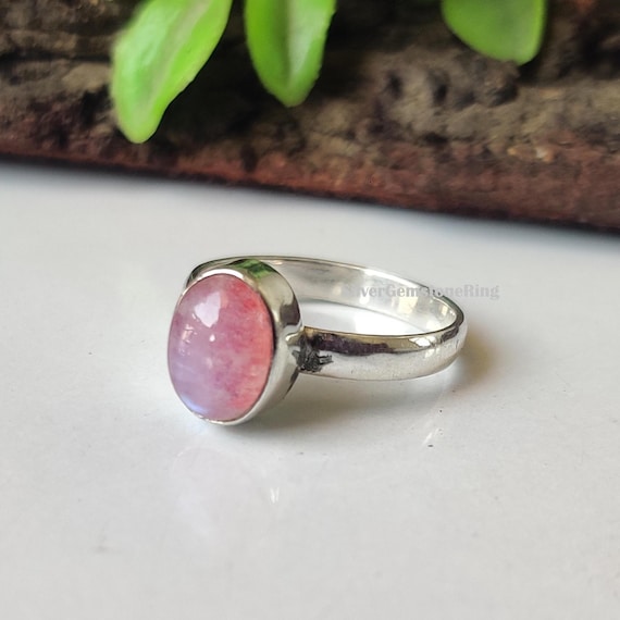Handmade Oval Pink Moonstone Ring: 925 Sterling Silver