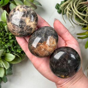 Black Moonstone Palmstone | S, L | - No. 103 (polished Crystal Pocket Stone Palm, Root Chakra, Grounding)