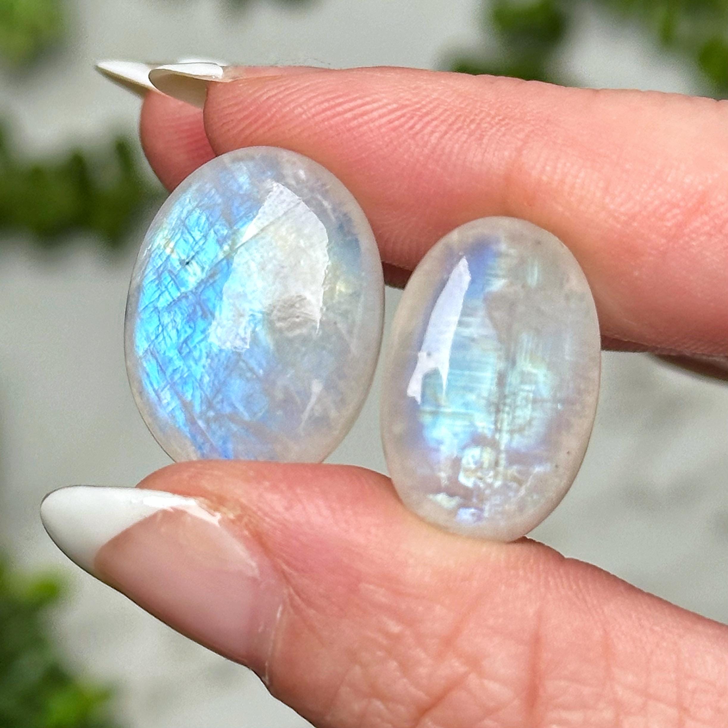 Moonstone Tumble | Xs-l | - No. 316 (polished White Crystal Pocket Stone, Crown Chakra, Healing Stone) Moonstone Tumble | Xs-l | - No. 316 (polished White Crystal Pocket Stone, Crown Chakra, Healing Stone)
