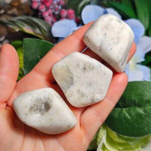 White Moonstone Palm Stone - Virginia White Moonstone - Moonstone - Tumbled Moonstone - Moonstone - Moonstone Tumbled - Moonstone Palm Stone