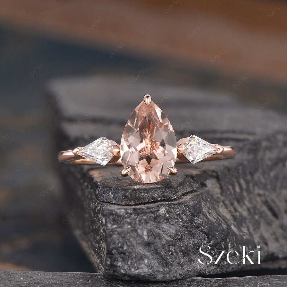 Pear Shaped Morganite Ring Engagement Ring Rose Gold Three Stone Ring Kite Moissanite Side Stone Peachy Morganite Ring Women 14k Gold Ring