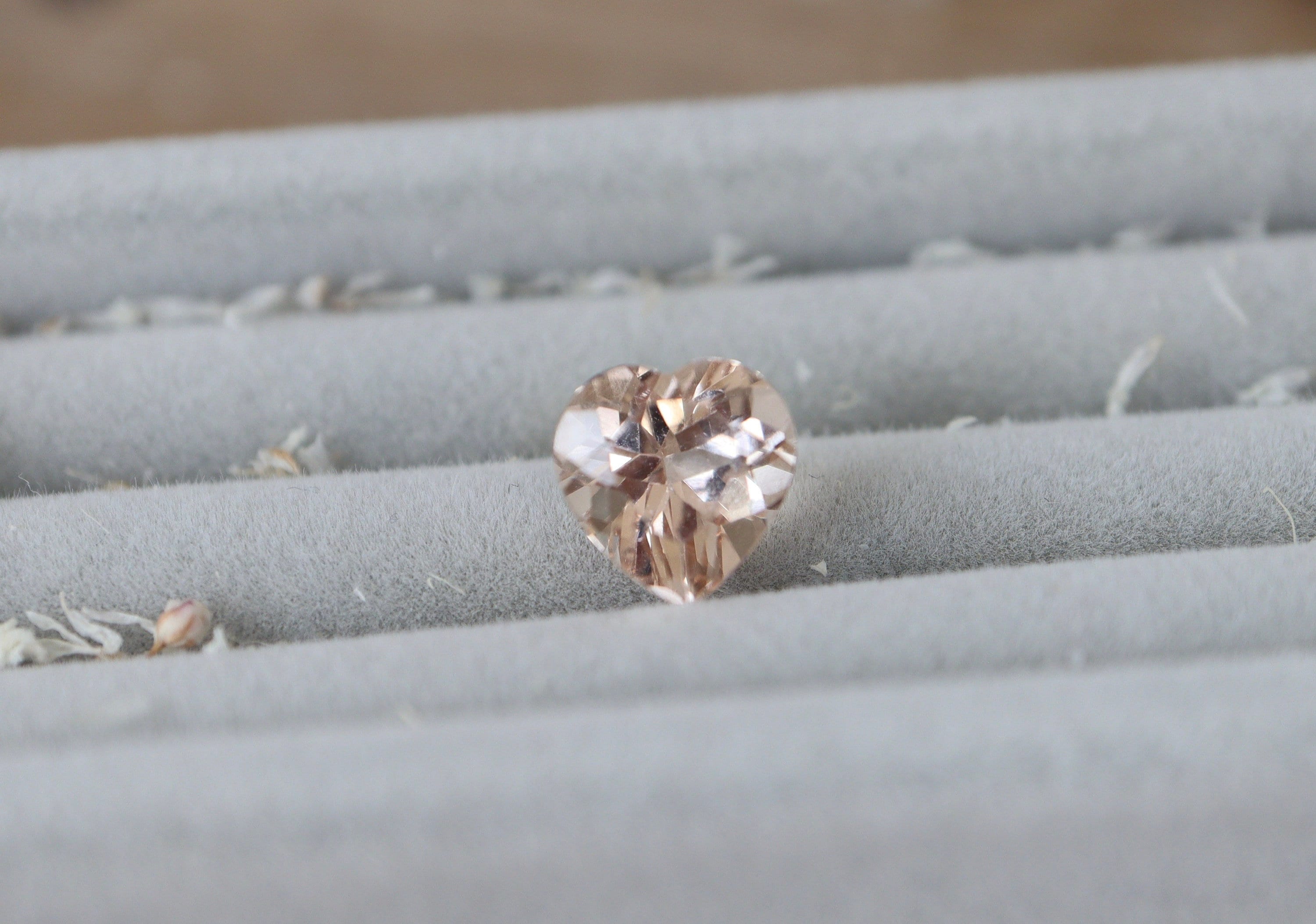 Heart Shape Morganite 1.80ct Natural Beryl- Genuine Heart Peach Morganite Earth Mined Unmounted Loose Stone Gift For Wife, Girlfriend, Mom