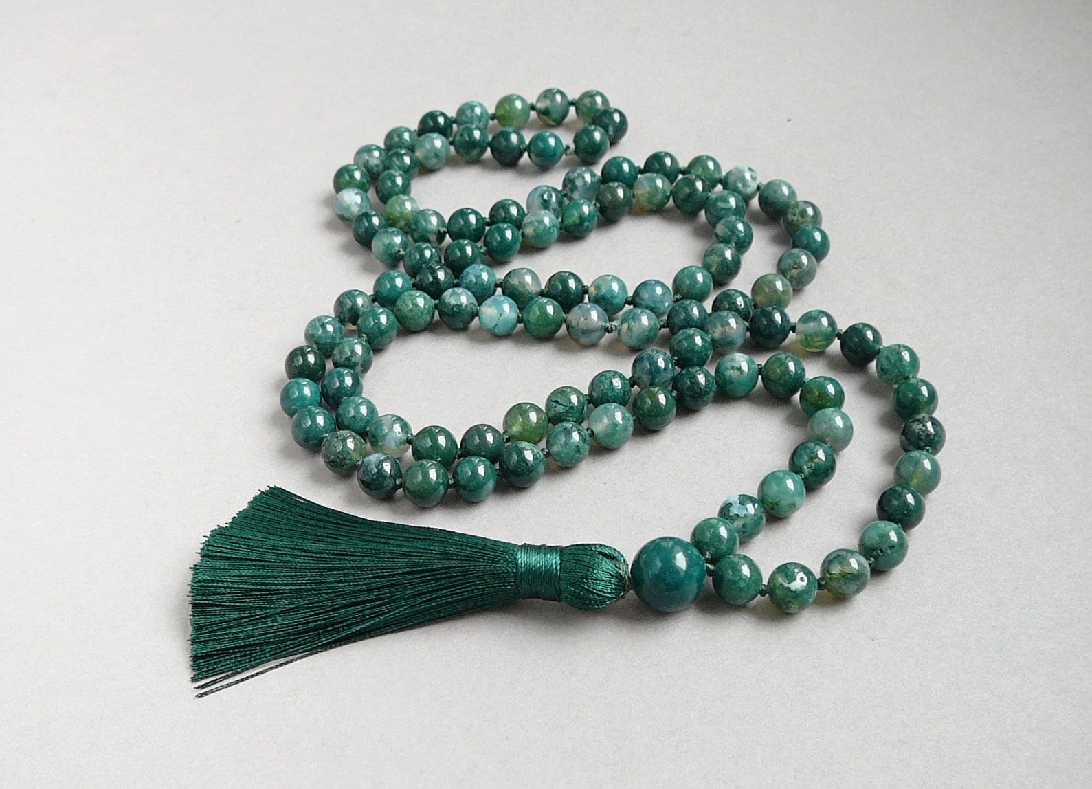 Moss Agate Long Necklace, Green Mala Necklace, Moss Agate 108 Mala Bead Necklace, Long Green Gemstone Hand Knotted Tassel Necklace Yoga Gift