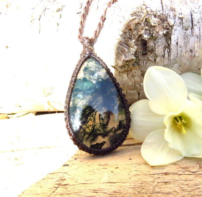 Moss Agate Macrame Necklace, Macrame Jewelry, Plume Agate, Gift Ideas For The Nature Lover, Natural Jewelry, Gifts For Her, Friendship Gifts Moss Agate Macrame Necklace, Macrame Jewelry, Plume Agate, Gift Ideas For The Nature Lover, Natural Jewelry, Gifts For Her, Friendship Gifts