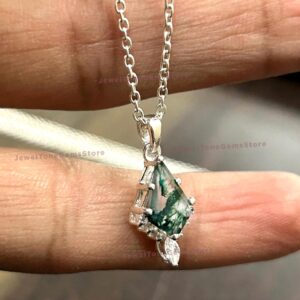Kite Green Moss Agate Necklace: 925 Sterling Silver Pendant Kite Green Moss Agate Necklace: 925 Sterling Silver Pendant