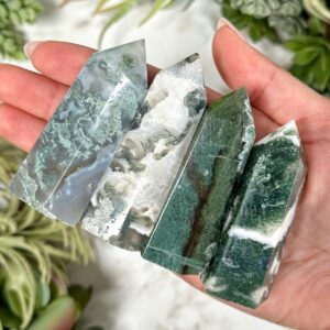 Moss Agate Point | S, L | - (polished Green Crystal Tower, Heart Chakra, Healing Stone, Love)