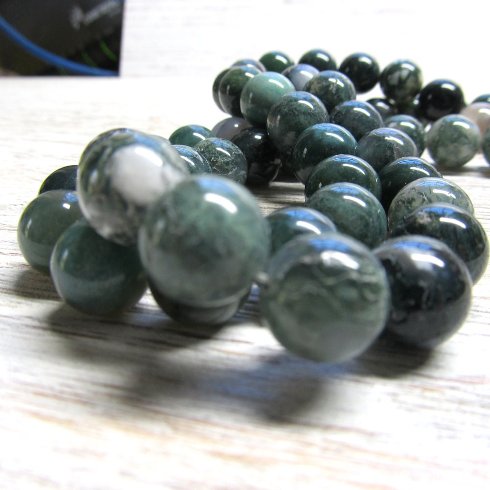 Agate Beads 12mm Natural Ivy Green Moss Agate Smooth Rounds -  15 Pieces