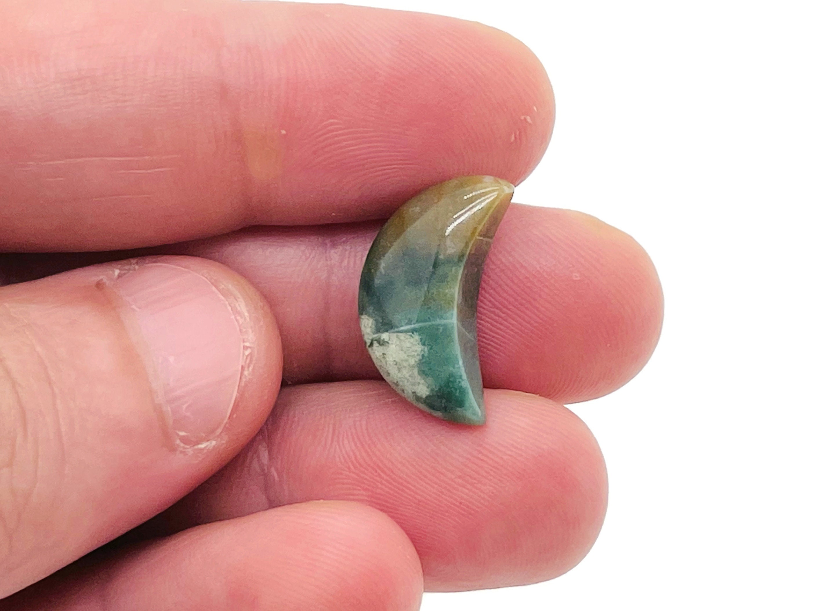 Moss Agate Gemstone Moon - Crystal Moon - Carved Moon - Healing Crystal - Mini Moon Crystal – 2cm – Mo1014