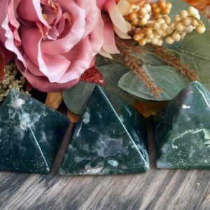 Moss Agate, Moss Agate Pyramid, Qty. 1