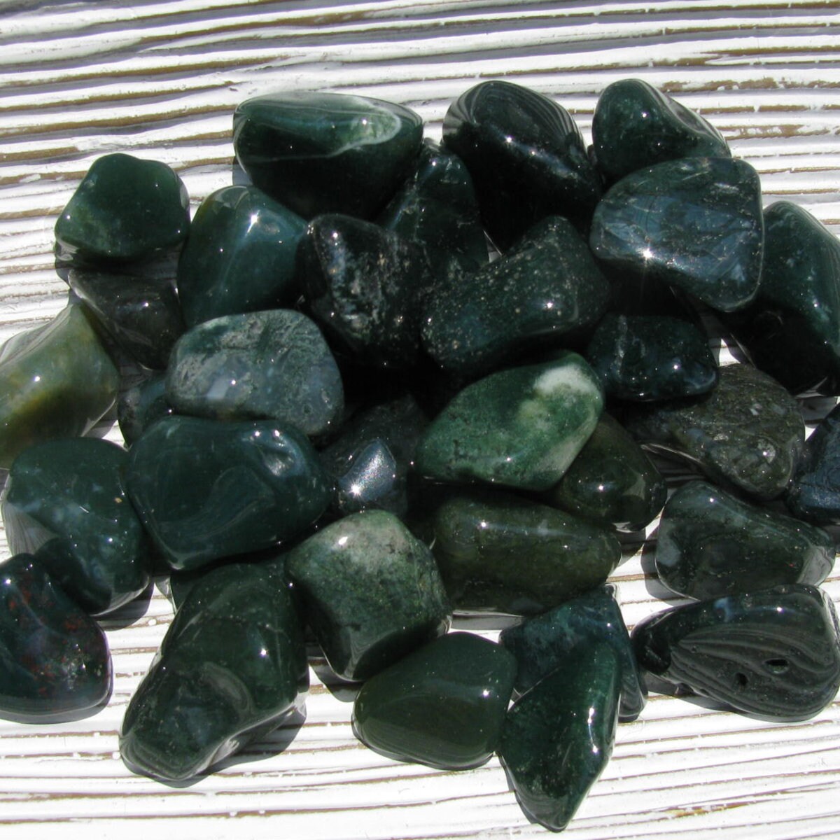Moss Agate Tumbled Stones, Natural Green Moss Agate Crystals, Polished Gemstones For Meditation, Reiki, Crystal Grids, Balance Tumble Stone Moss Agate Tumbled Stones, Natural Green Moss Agate Crystals, Polished Gemstones For Meditation, Reiki, Crystal Grids, Balance Tumble Stone