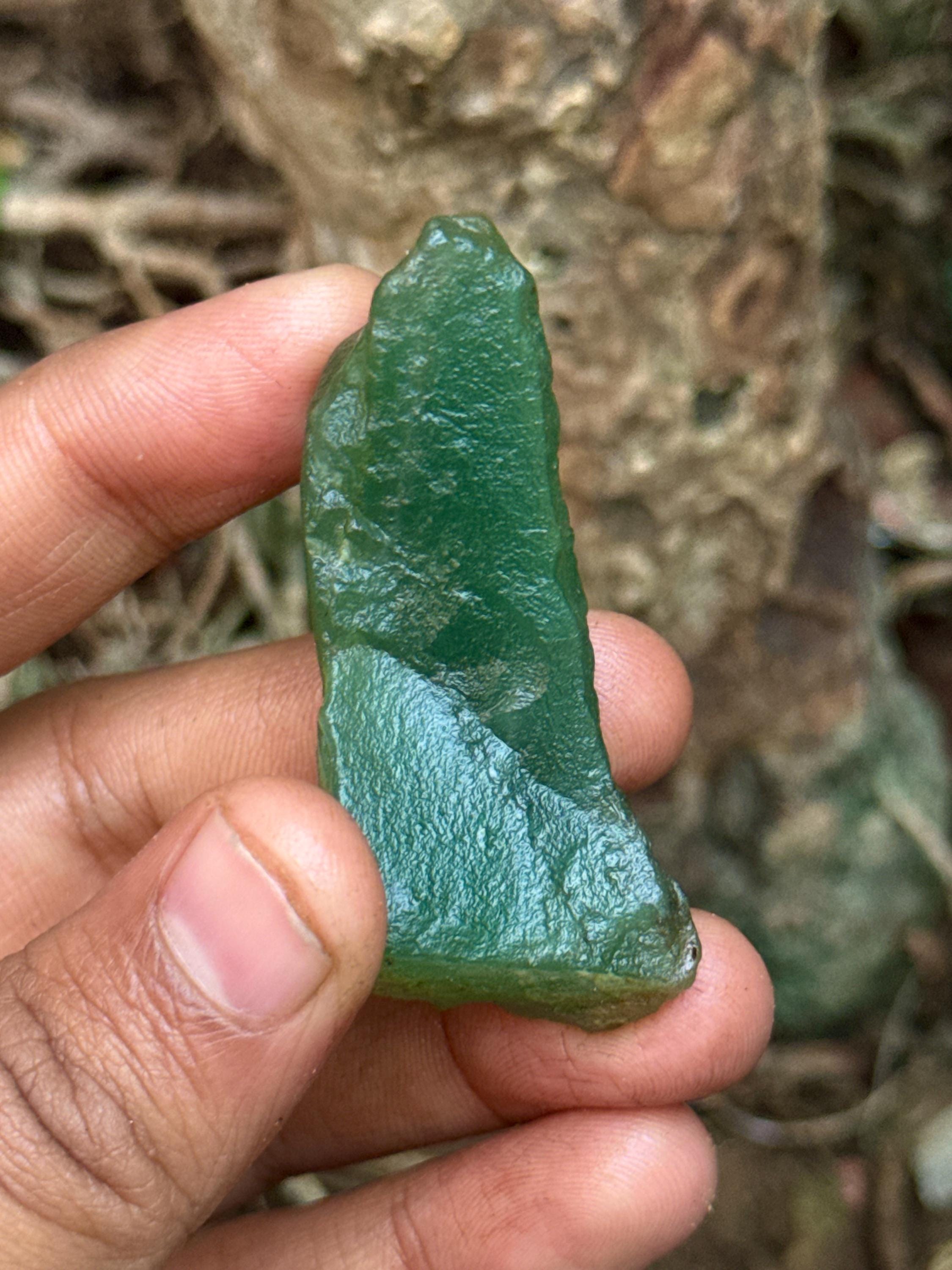 Natural Jade Raw Jade Green Rough Jade Specimen Healings Crystal Chunk 100.0 Carat