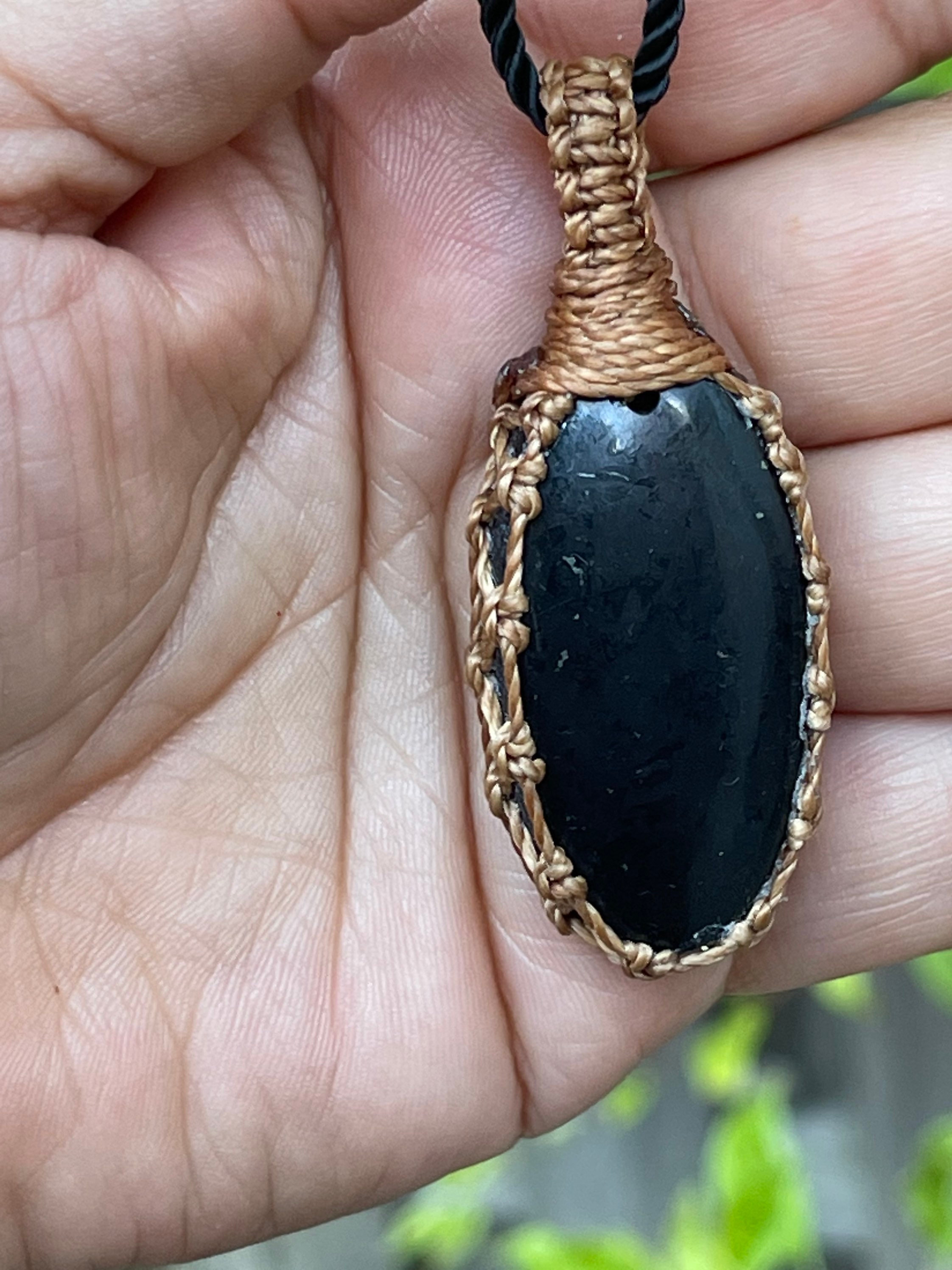 Nuummite Pendant Necklace For Women, Nuummite Necklace, Macrame Gemstone Necklace, Macrame Stone Necklace, Nuummite Jewelry, Healing Crystal