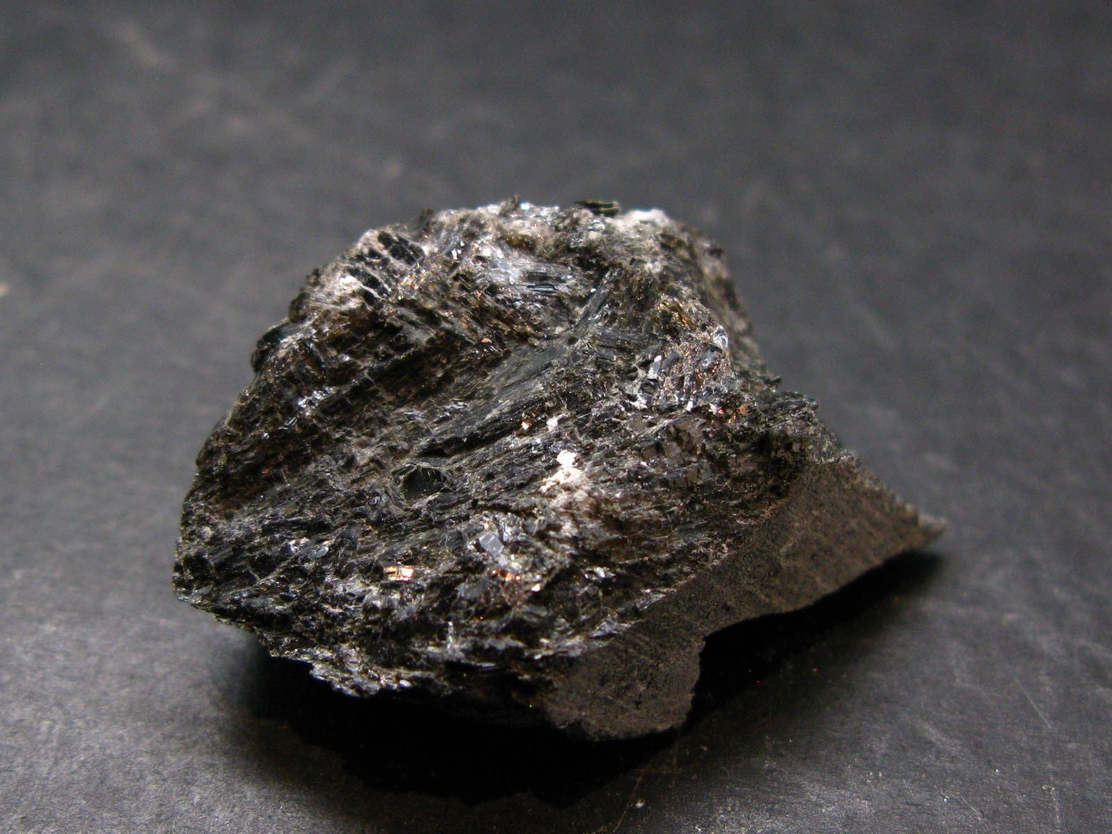 Rare Nuumite Nuummite Raw Piece From Greenland - 16.32 Grams - 1.3"