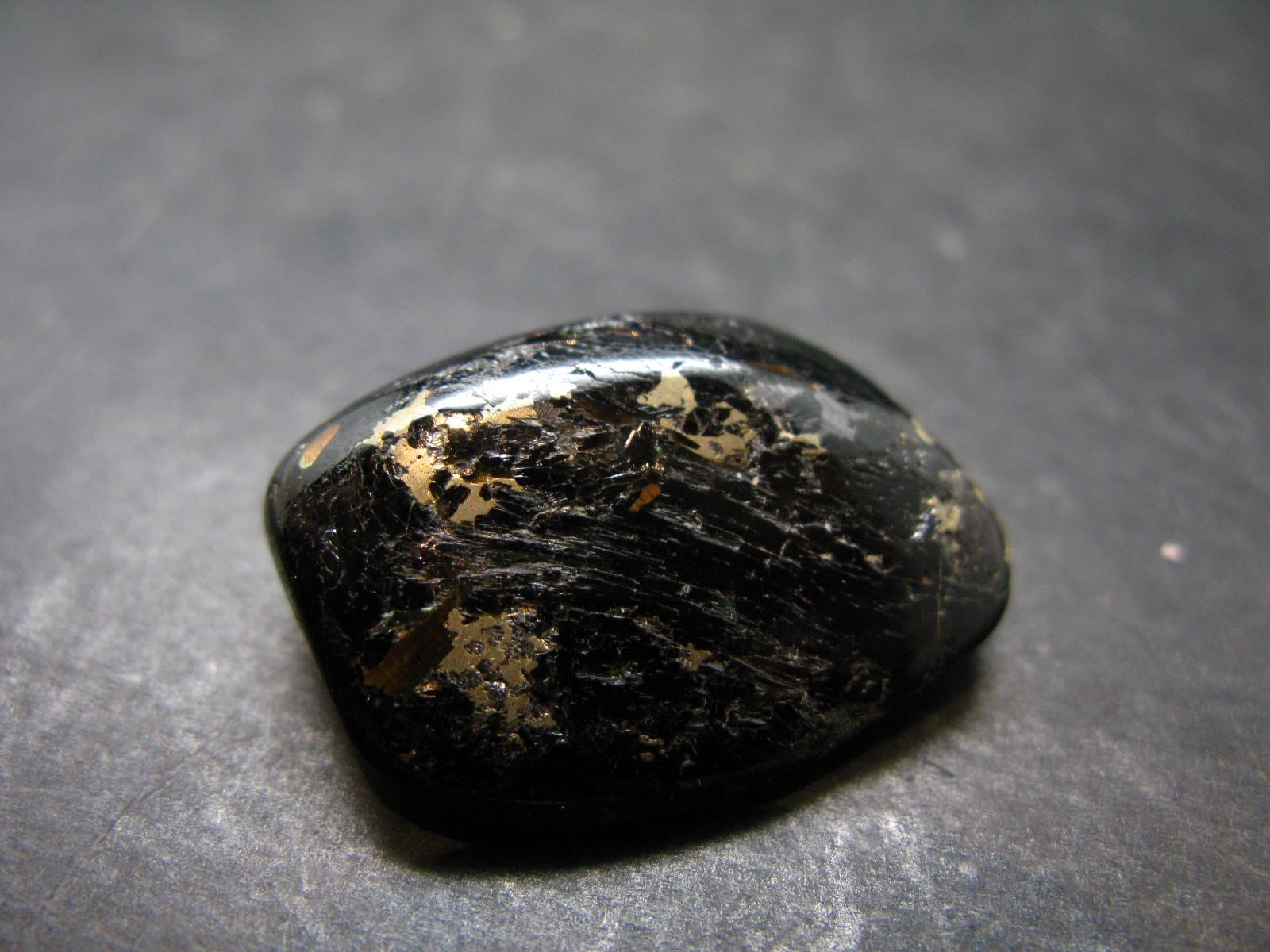 Rare Nuumite Nuummite Tumbled Stone From Greenland - 17.64 Grams - 1.2"