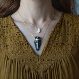 Black Obsidian Arrowhead Necklace Women, Crystal Arrowhead Pendant Necklace Gold Wire Wrapped, Rough Gemstone Chunky Necklace for her