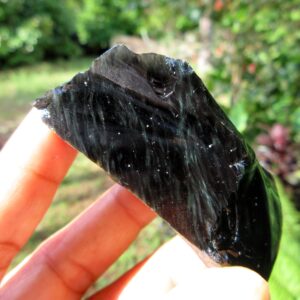 Black Green And Purple Obsidian Raw Crystal Piece. 350 Crt ...70 Gram!! Black Green And Purple Obsidian Raw Crystal Piece. 350 Crt ...70 Gram!!