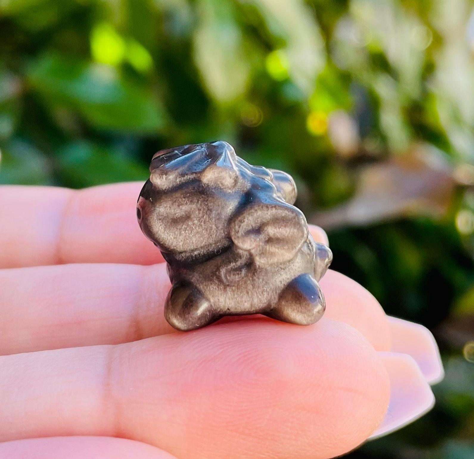 Sheen Obsidian Unicorn: Carved Crystal Animal (14-18mm) Sheen Obsidian Unicorn: Carved Crystal Animal (14-18mm)