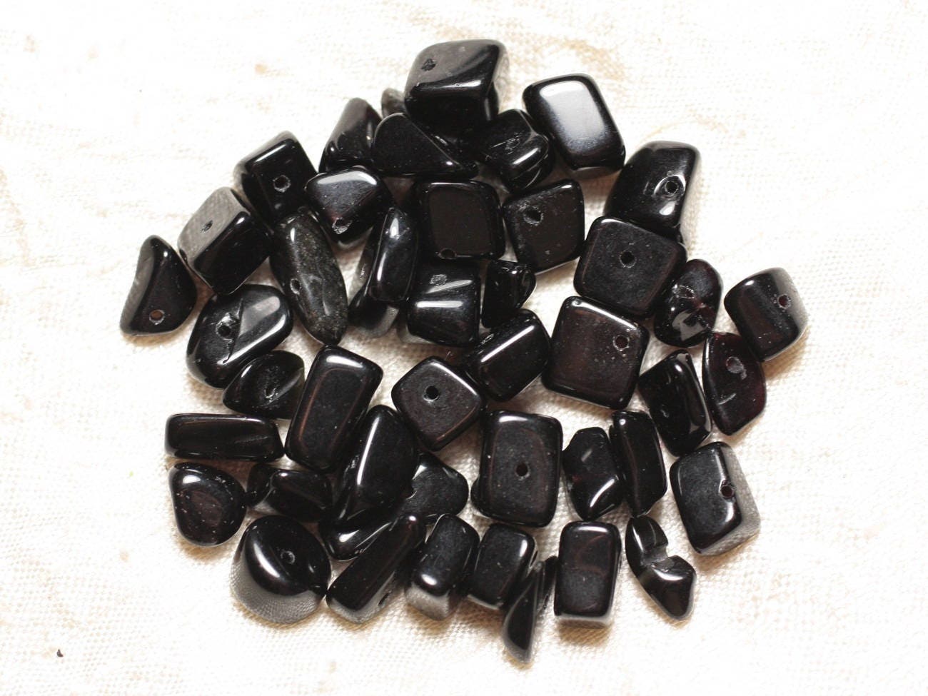 40pc - Perles Pierre Onyx Noir Grosses Rocailles Chips 5-15mm - 7427039742863 40pc - Perles Pierre Onyx Noir Grosses Rocailles Chips 5-15mm - 7427039742863