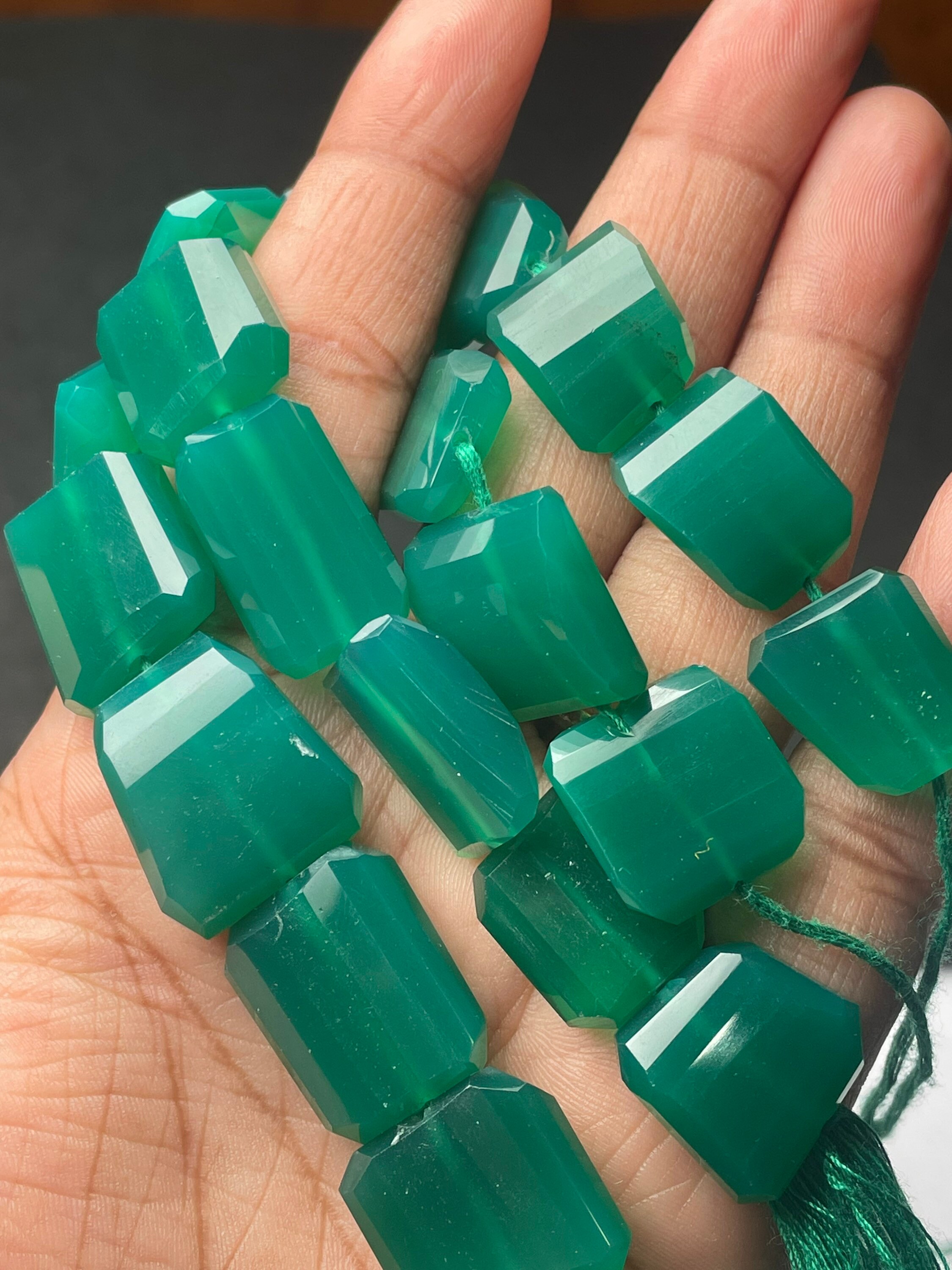 Natural Green Onyx Flat Laser Cut Nugget/tumbled Beads Strand, Size 14/16 Mm Approx 7 Inches Strand High Quality Bead, Semi Precious Stone Natural Green Onyx Flat Laser Cut Nugget/tumbled Beads Strand, Size 14/16 Mm Approx 7 Inches Strand High Quality Bead, Semi Precious Stone