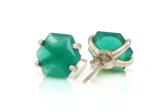 Breathtaking Stud Earrings Silver · Green Onyx Stone Earrings · Simple Prong Vintage Color Earrings · Emerald Green Stud Earrings