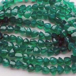 7-8mm Green Onyx Trillion Cut Beads, Green Onyx Pyramid Faceted Beads, Emerald Green Onyx, Green Beads Onyx For Jewelry (4in To 8in Option)