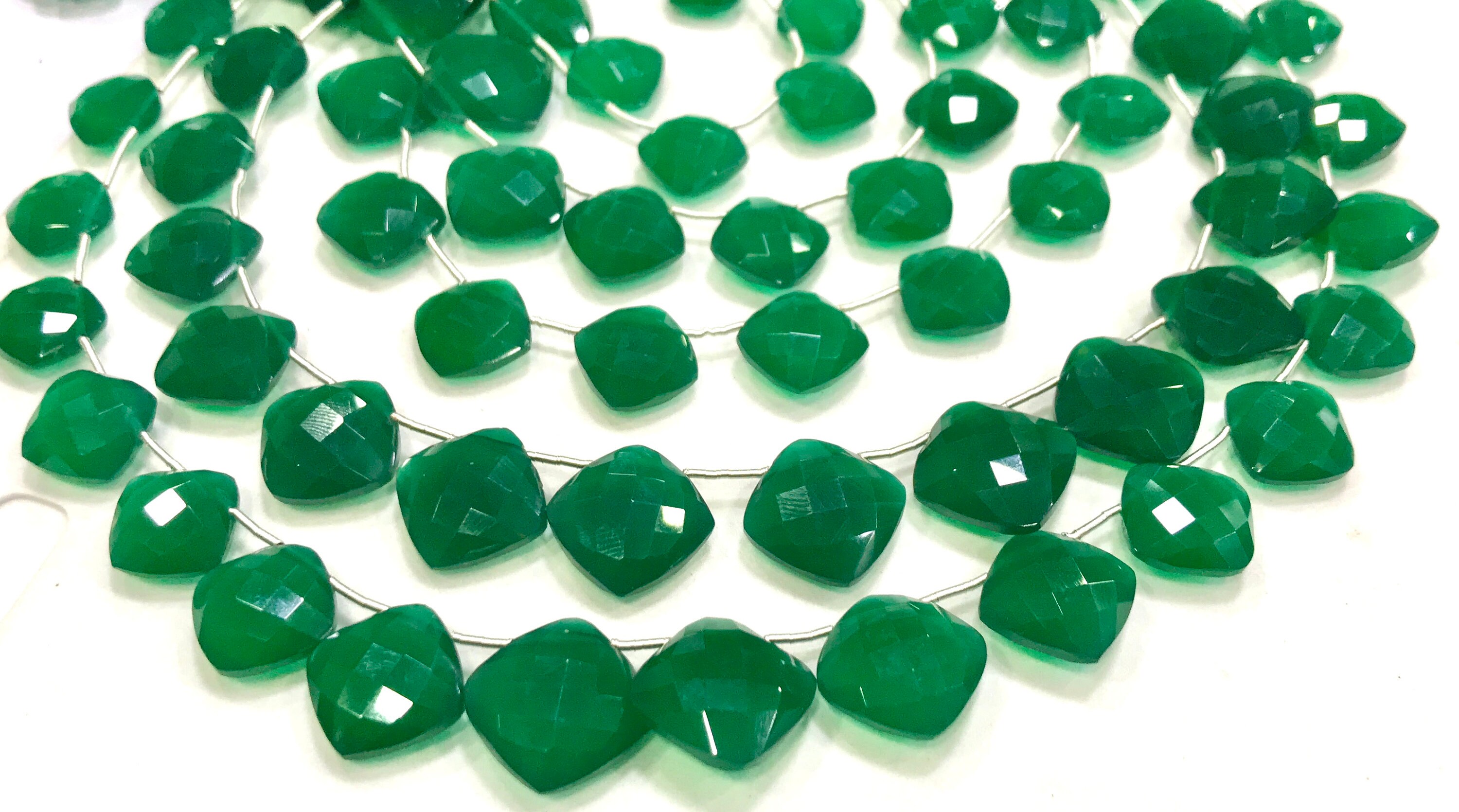 Gorgeous Green Onyx Side Drilled Square Step Cut Faceted Beads 31 Gorgeous Beads In Each Strands 9.5-20 Mm High Quality Beads 20 Inches