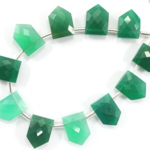 Green Onyx Pentagon Beads: 11 Faceted Briolette Gemstones (9x13-10x15 MM)
