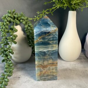 Argentinian Blue Onyx Tower - The Stone For Confidence, Strength And Grounding