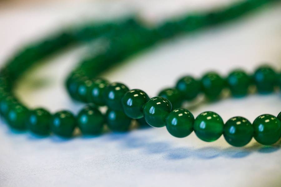 Green Onyx 8mm/ 10mm Round Beads, 15.5" Strand, Dyed Onyx Gemstone Beads Shade Varies For Jewelry Making