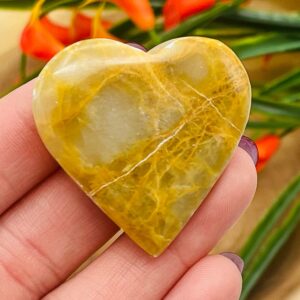 Green Onyx Heart, Palm Stone, Metaphysical Healing Crystal, Pocket Gemstone