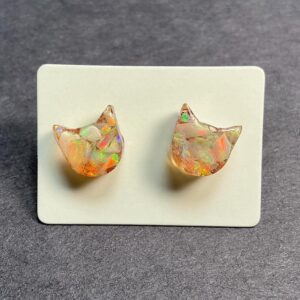 Cat Head Earrings with Raw Opals, Resin Studs Cat Head Earrings with Raw Opals, Resin Studs