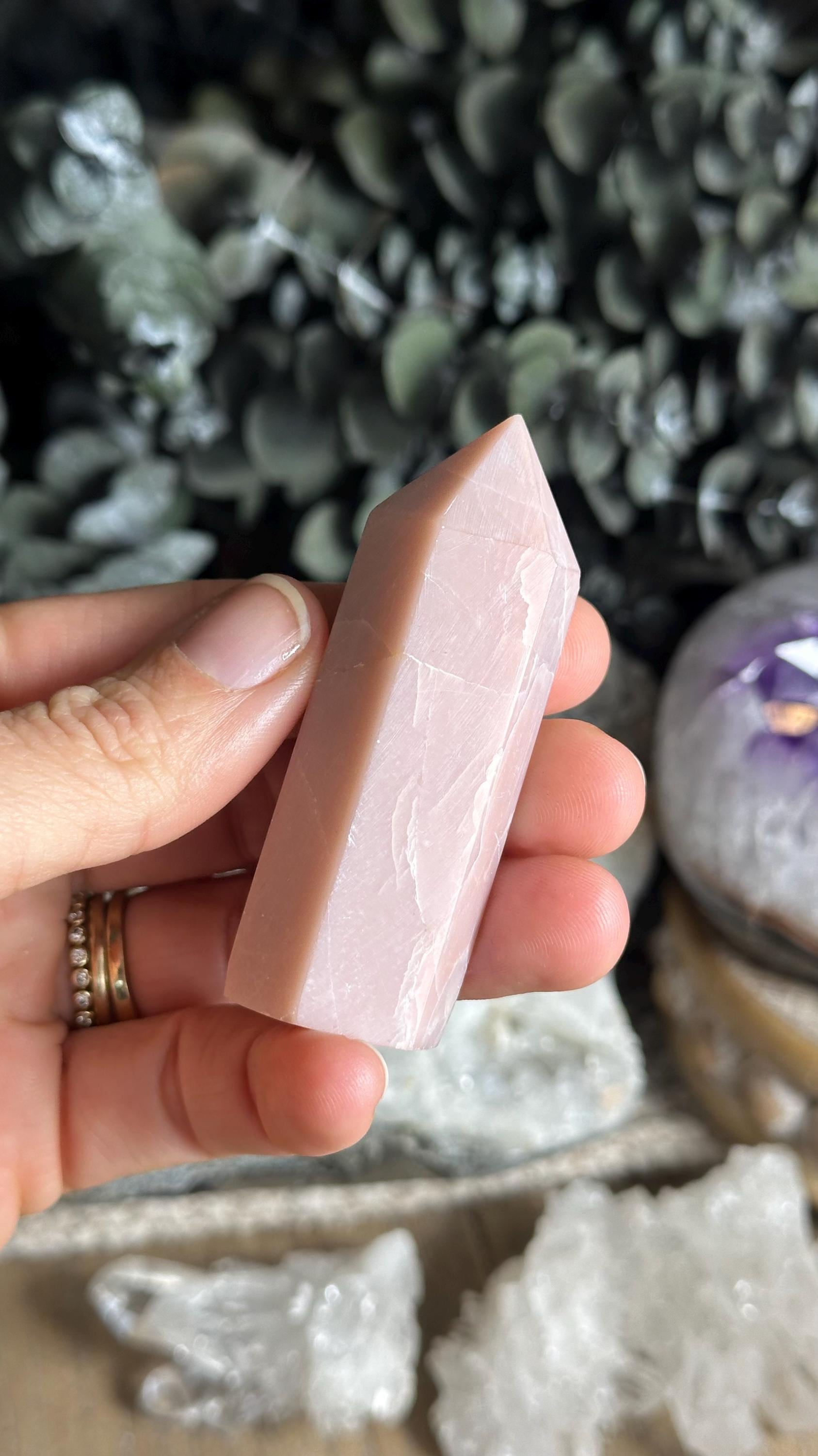 Pink Opal Tower, Point