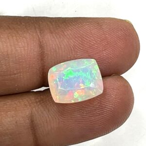 Ethiopian Opal Loose Gemstone: 4.50 Ct Rectangle, Full Flash