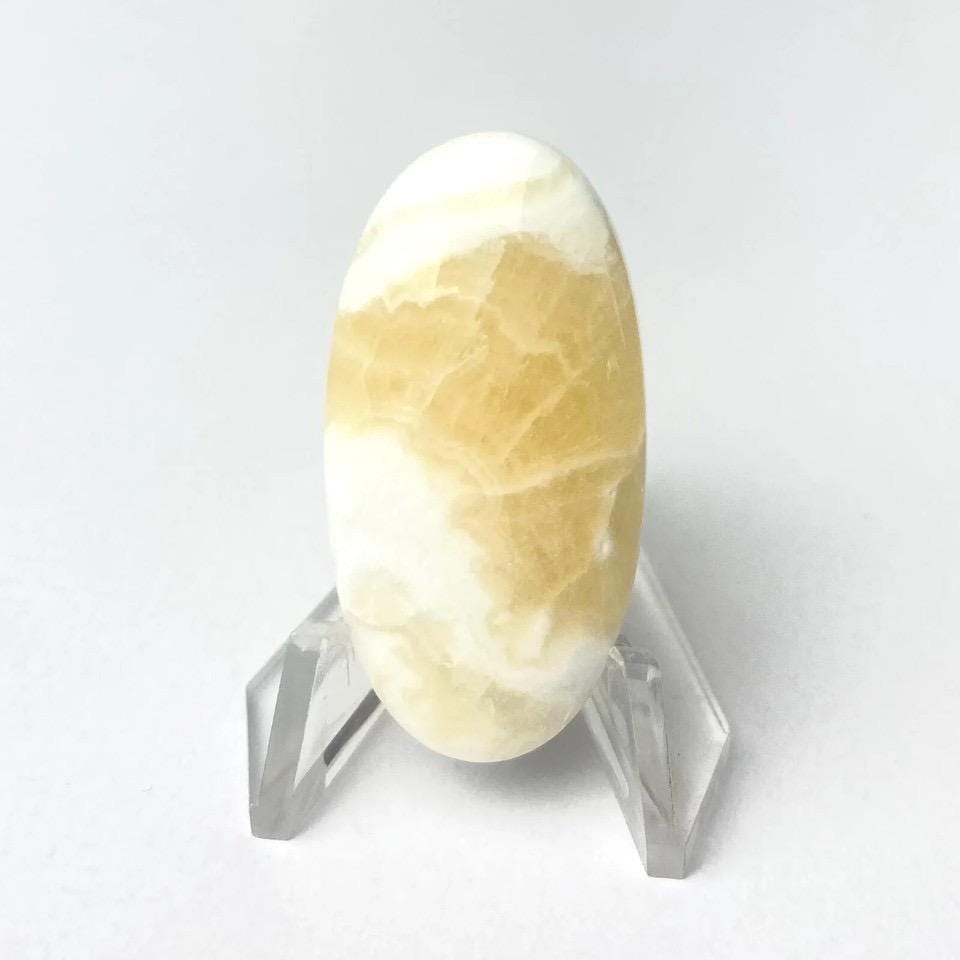 Brazilian Orange Calcite Oval Cabochon For Jewelry Making Brazilian Orange Calcite Oval Cabochon For Jewelry Making