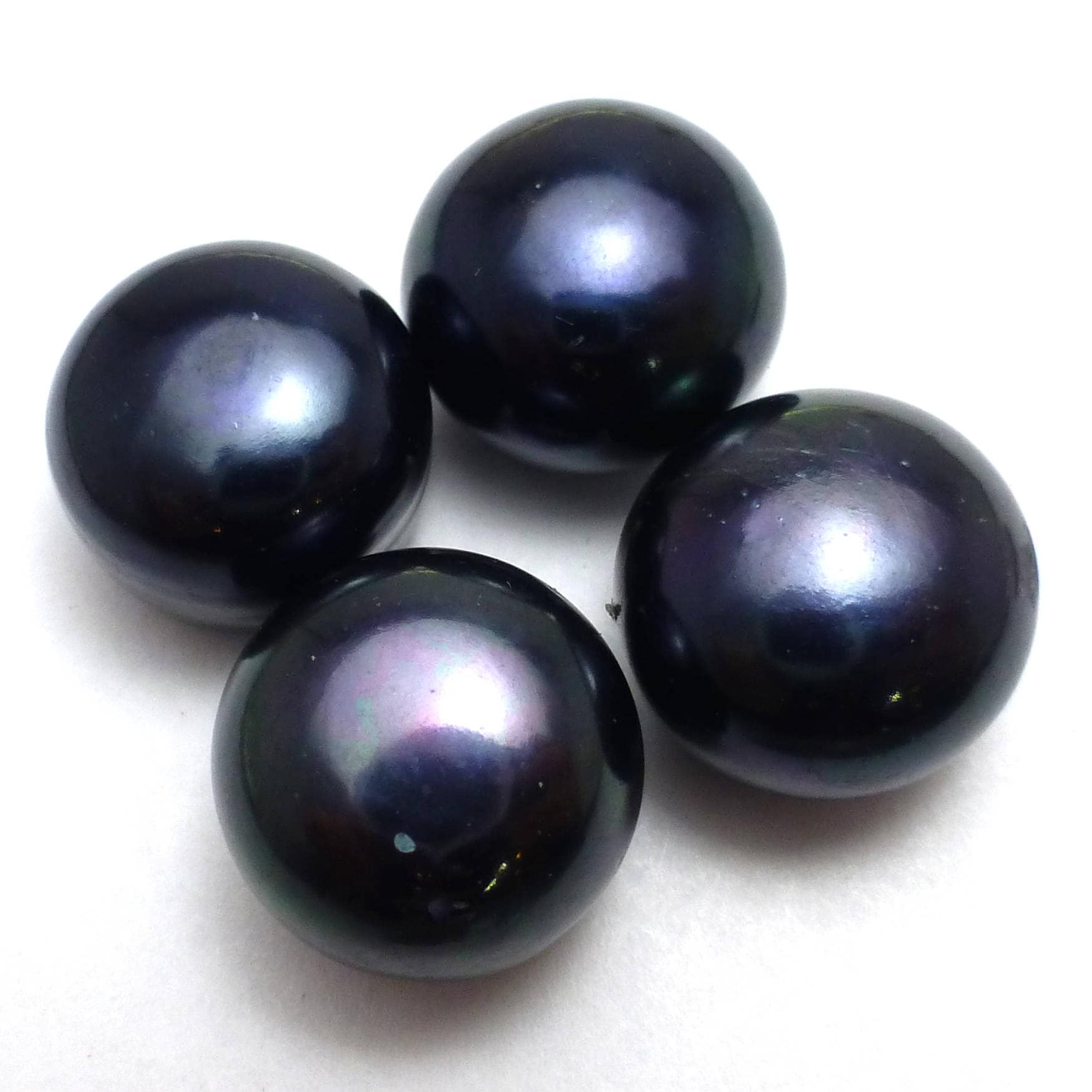12.86 Carats Black Pearl Big 13mm Round Half Drilled Cabochon One Large Button Perfect Ring Stone Or Earrings Natural Blue Iridescent 12.86 Carats Black Pearl Big 13mm Round Half Drilled Cabochon One Large Button Perfect Ring Stone Or Earrings Natural Blue Iridescent