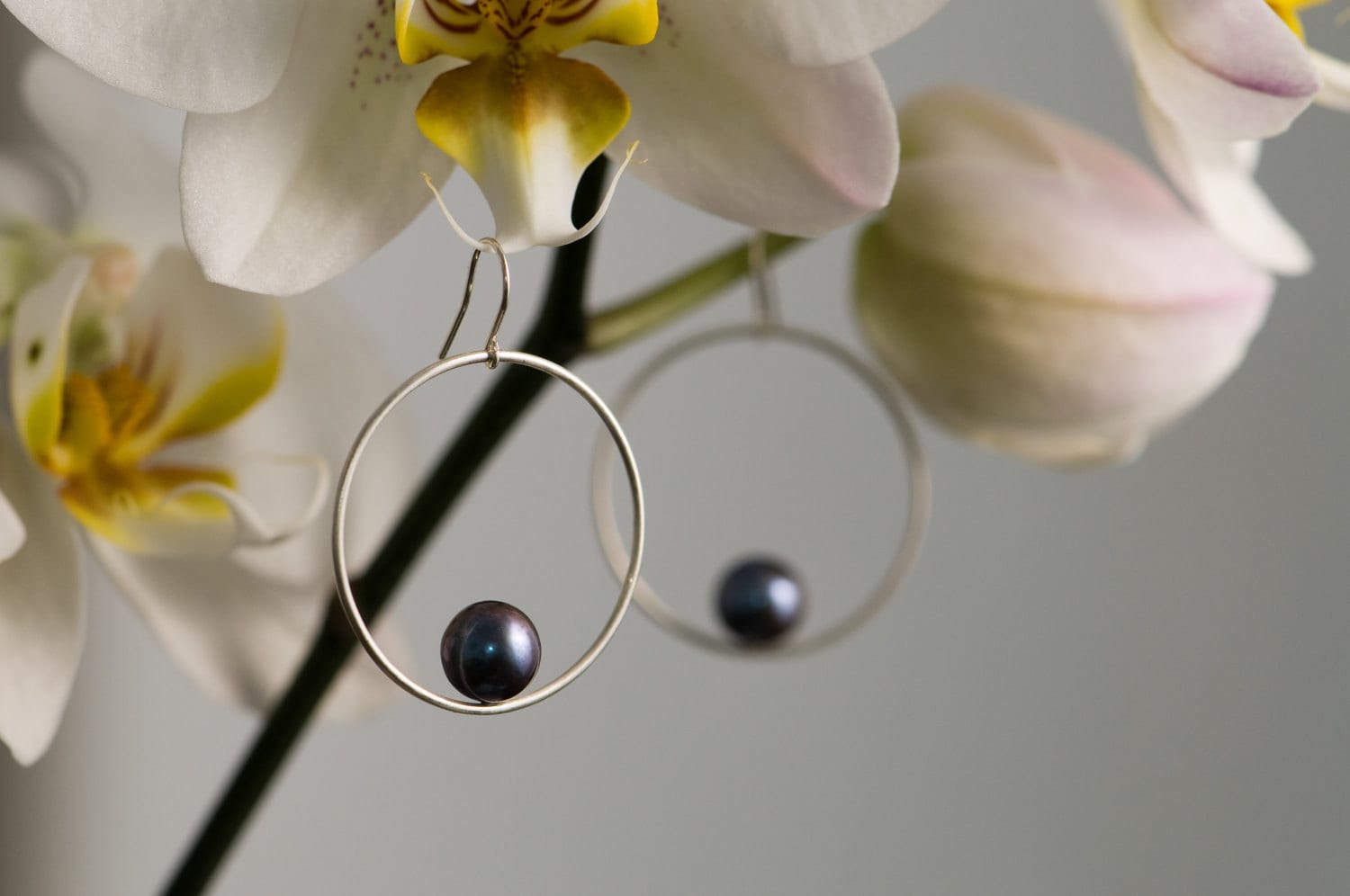 Black Pearl Hoop Earrings, Silver Hoops, Gift For Her Black Pearl Hoop Earrings, Silver Hoops, Gift For Her