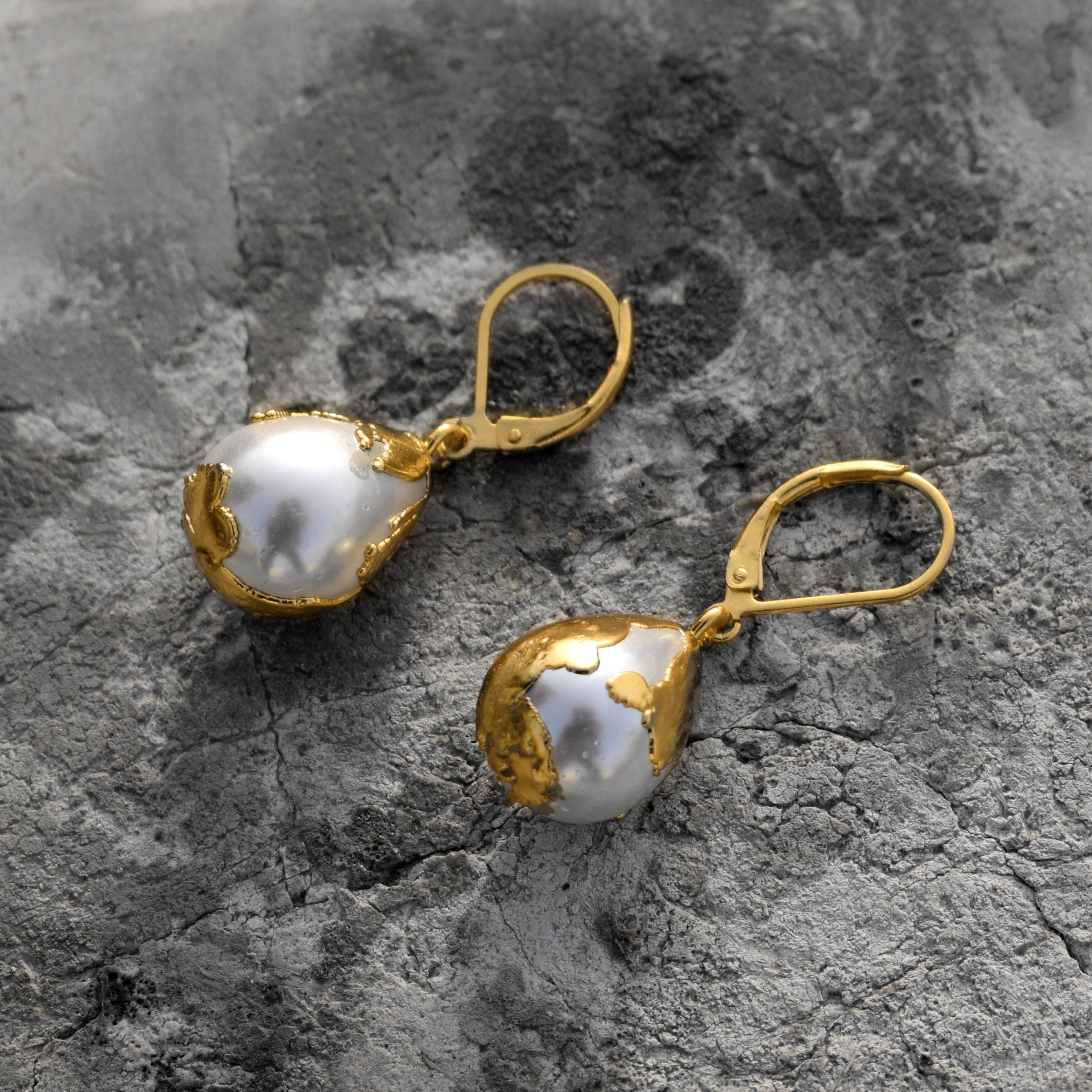 Freshwater Pearl Gemstone Earrings Designer Earrings Drop Dangle Earrings Minimal Jewelry Lever Back Earrings Bohemian Earrings