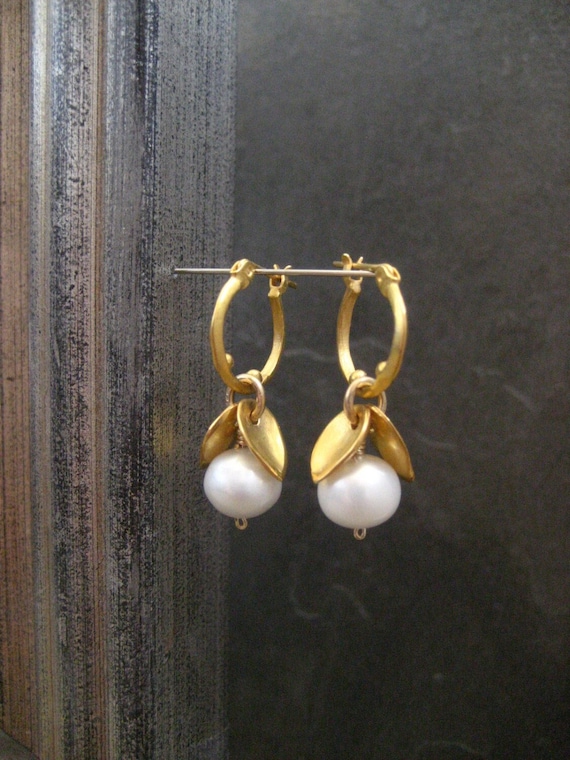 Pearl Earrings, Freshwater Pearl, White Pearl, Leaf And Pearl, Small Hoops, Leaf Earrings, June Birthstone, Pearl Hoops, Gold Hoop, Dangle