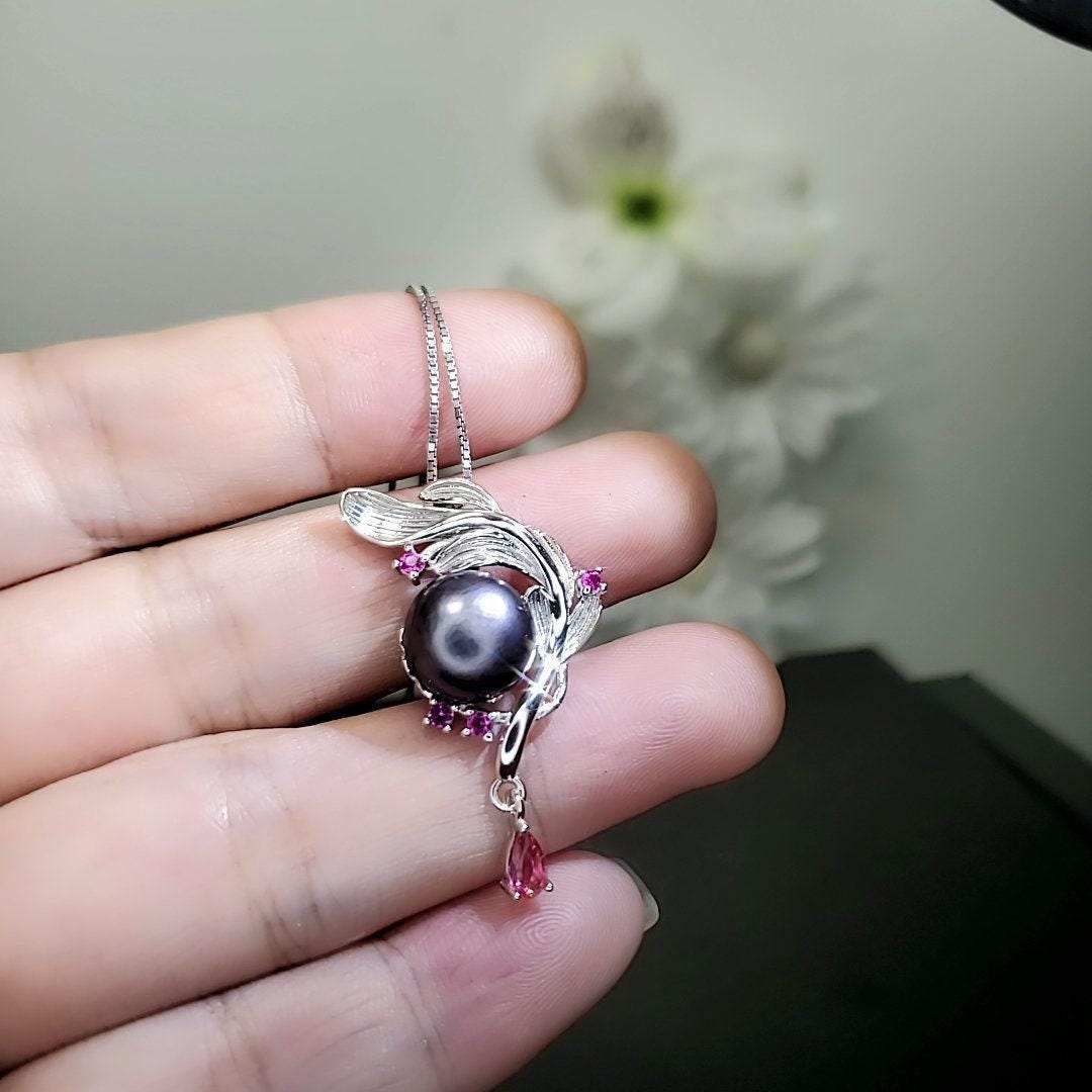 Genuine Black Pearl Necklace - 18kgp @ Sterling Silver Feather Necklace - Leaf Pendant Natural Black Pearl Jewelry 1084 Genuine Black Pearl Necklace - 18kgp @ Sterling Silver Feather Necklace - Leaf Pendant Natural Black Pearl Jewelry 1084