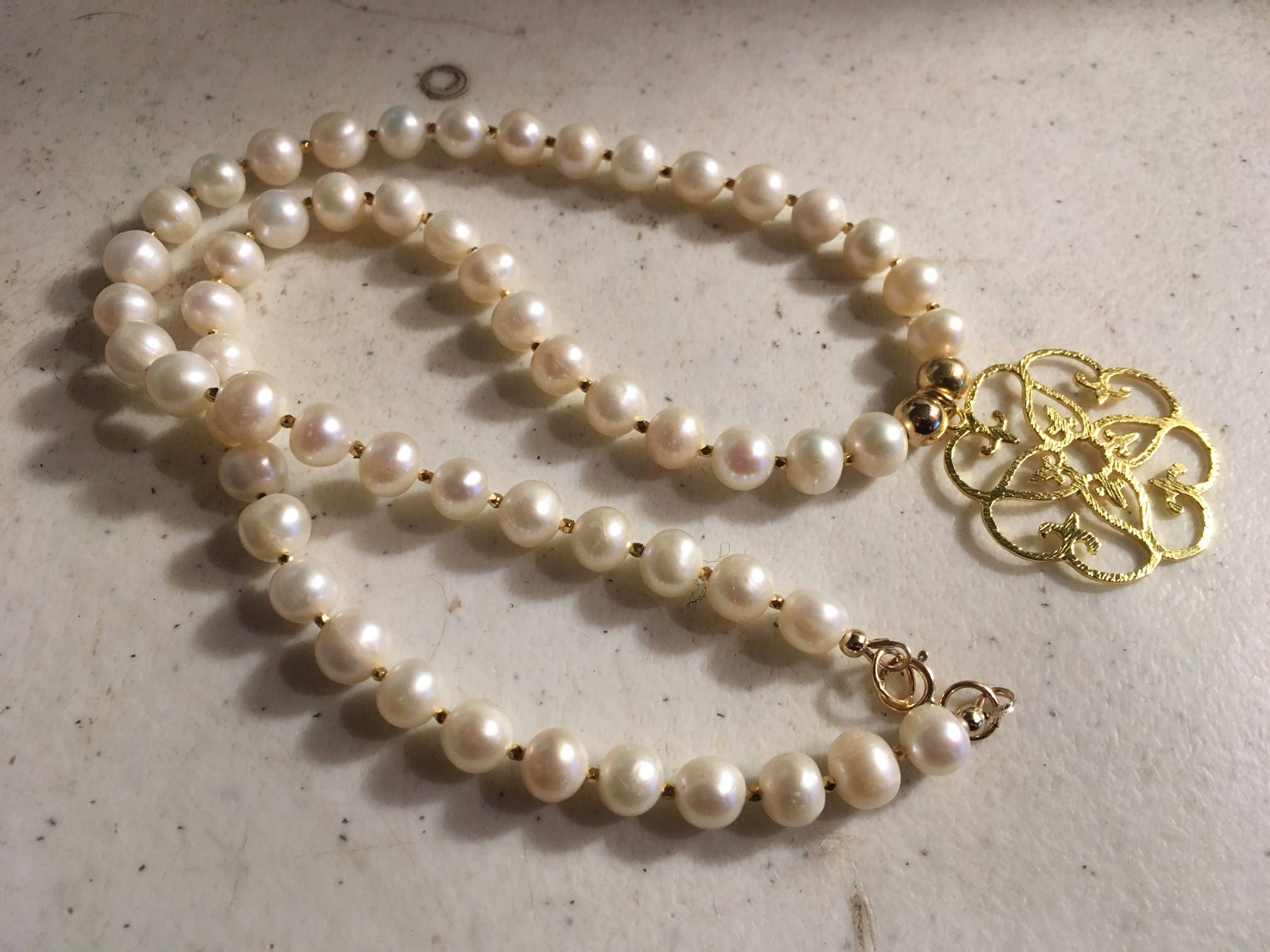 Pearl Necklace - Gold Jewelry - White Gemstone Jewellery - Pendant - Wedding - Luxe - Elegant - Beaded