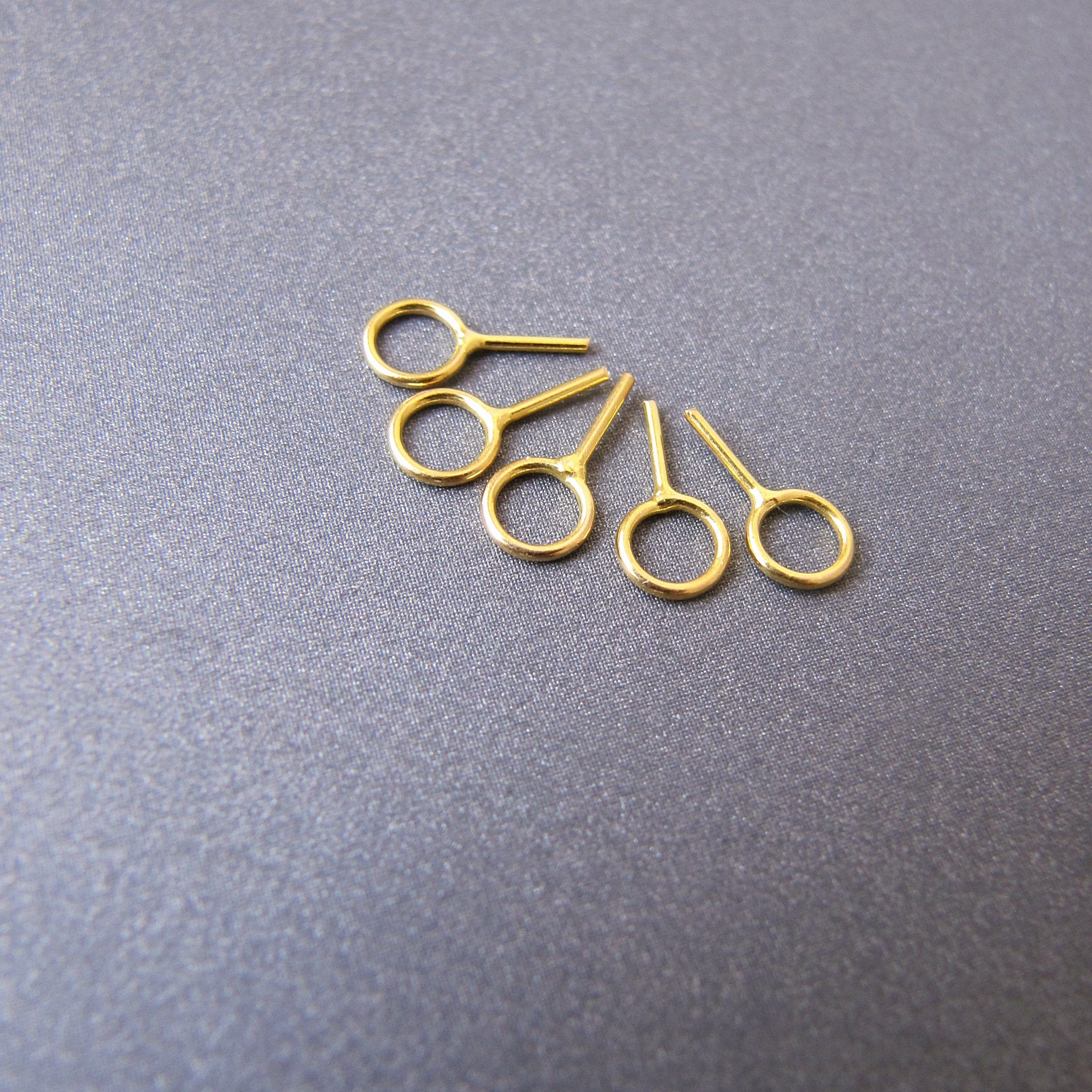 18k Gold 4mm Ring Bail Pin • 0.70mm / 0.80mm / 0.90mm • Setting For Half Drilled Pearl • Pendant Bead Cap • Tariff Free Delivery To Usa