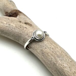 Small Pearl Sterling Silver Ring, Minimalist Everyday Ring