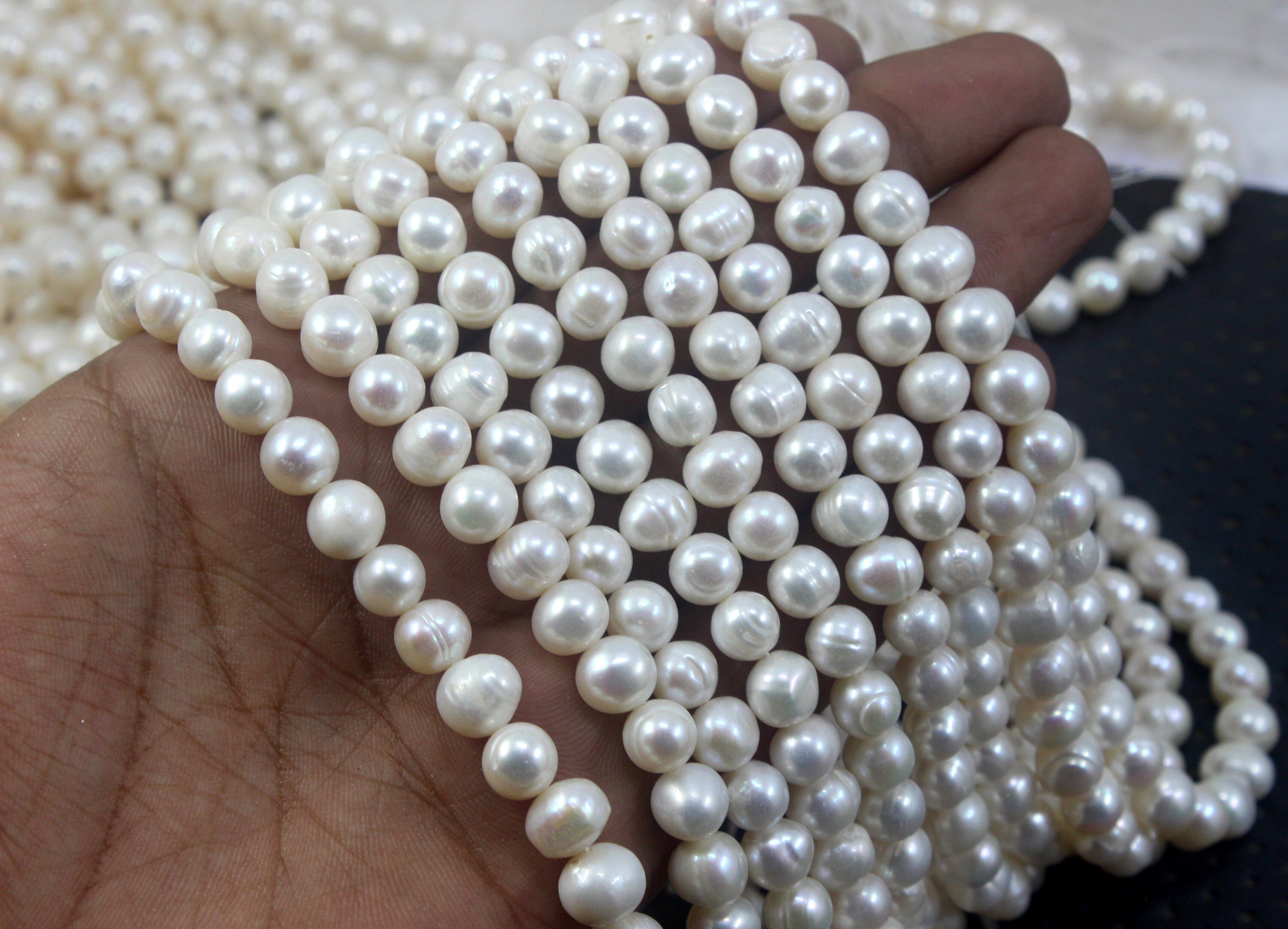 Natural Freshwater Pearl Strand: 8mm Round Beads, 14" Long