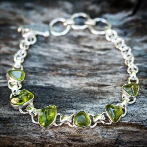 Peridot Cabochon Bracelet: August Birthstone Jewelry, 7.5 Inch Peridot Cabochon Bracelet: August Birthstone Jewelry, 7.5 Inch