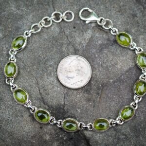 Peridot Cabochon Bracelet: August Birthstone Jewelry Peridot Cabochon Bracelet: August Birthstone Jewelry