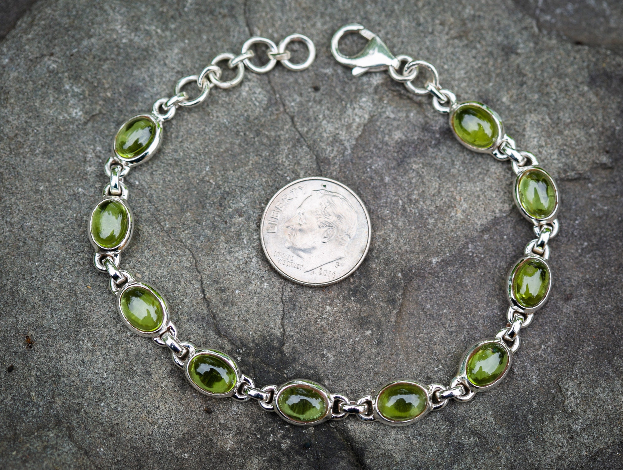 Peridot Cabochon Bracelet: August Birthstone Jewelry Peridot Cabochon Bracelet: August Birthstone Jewelry